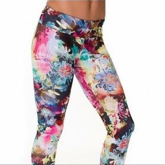 Onzie 209 Delicious Floral Crop Legging - Picture 3 of 6